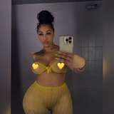 prettiyonnaa from onlyfans